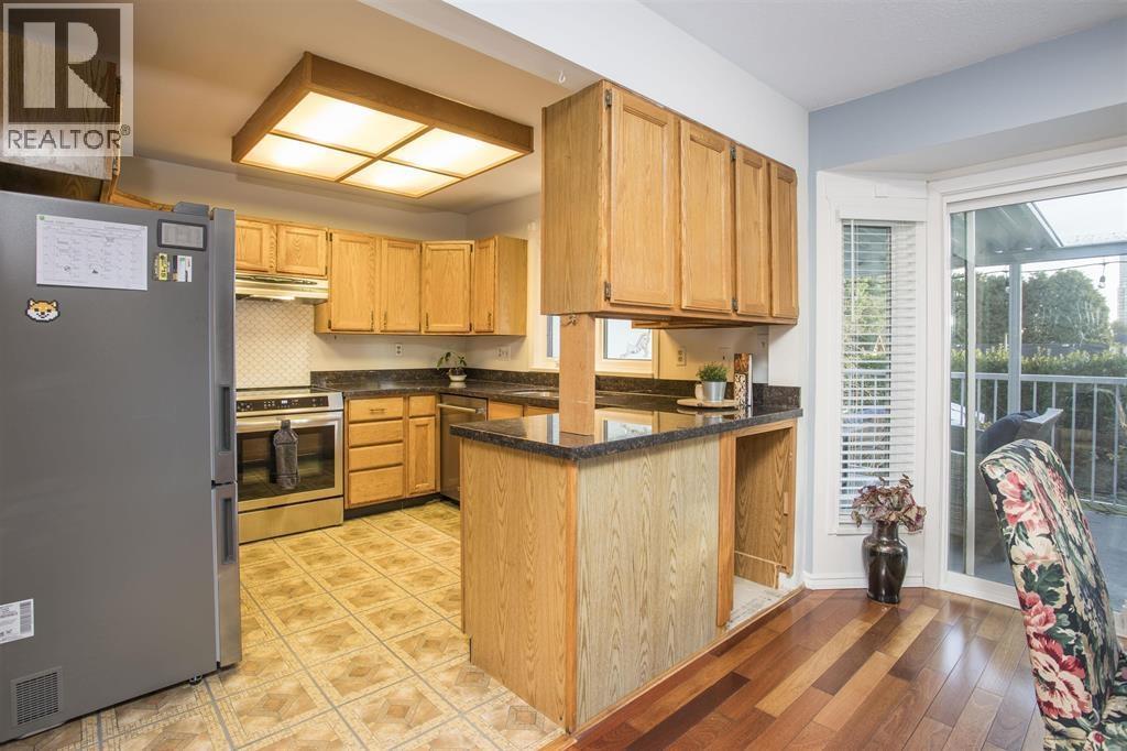 Upper 9890 LYNDHURST STREET, Burnaby — photo 6