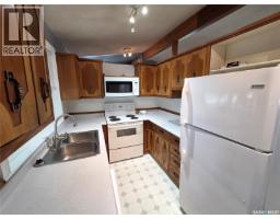 304 Second Avenue E, Lampman, SK S0C1N0 Photo 12