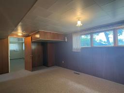 12 Earl Avenue, Dauphin, MB R7N0N3 Photo 38