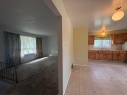 Family room - 12 Earl Avenue, Dauphin, MB R7N0N3 Photo 8