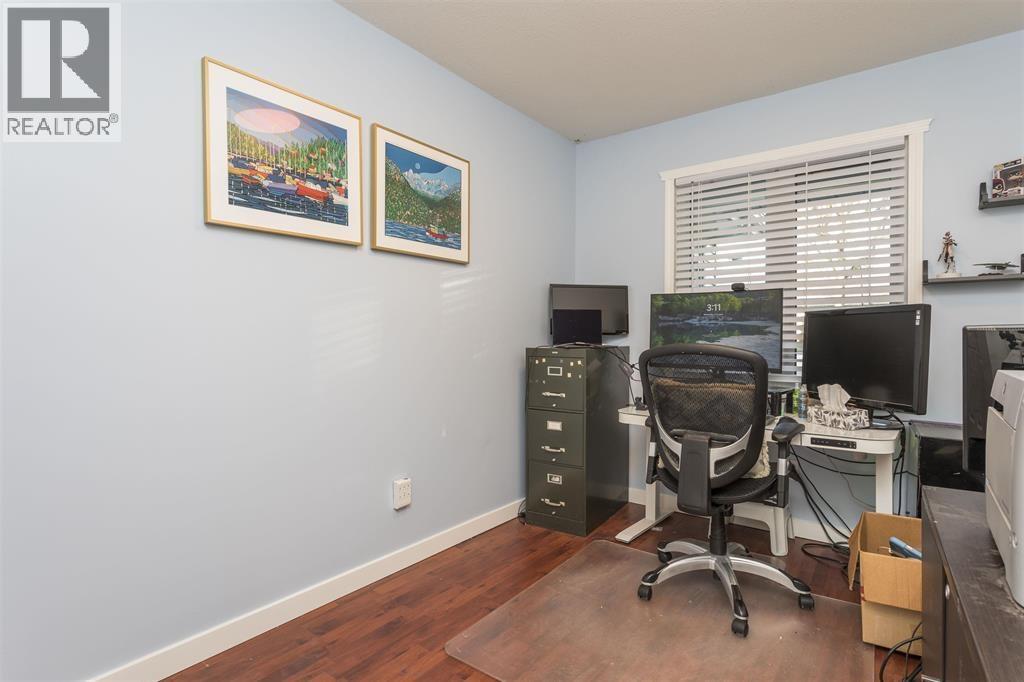 Main-9890 LYNDHURST STREET, Burnaby — photo 9