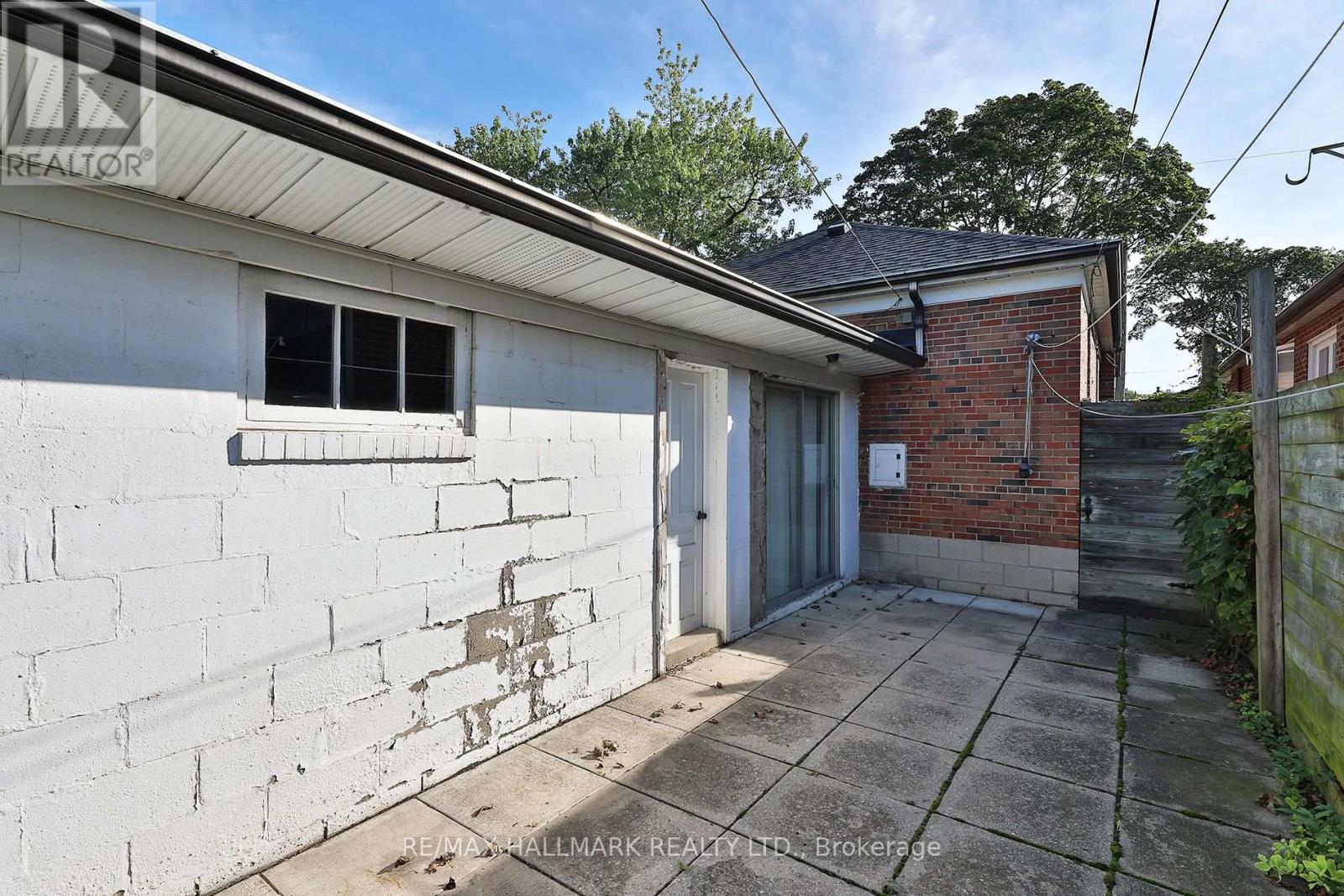 55 ATHOL AVENUE - 25