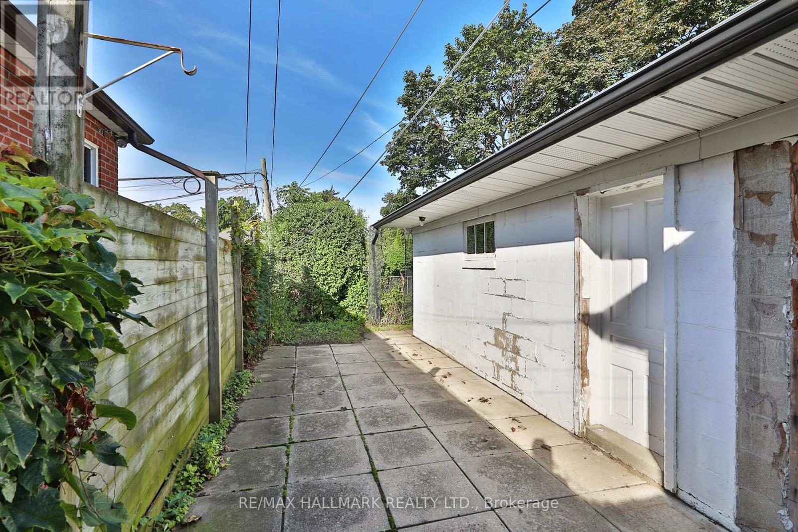55 ATHOL AVENUE - 26