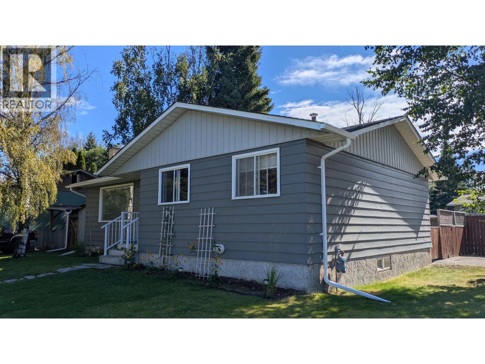 7207 IMPERIAL CRESCENT — $465,000