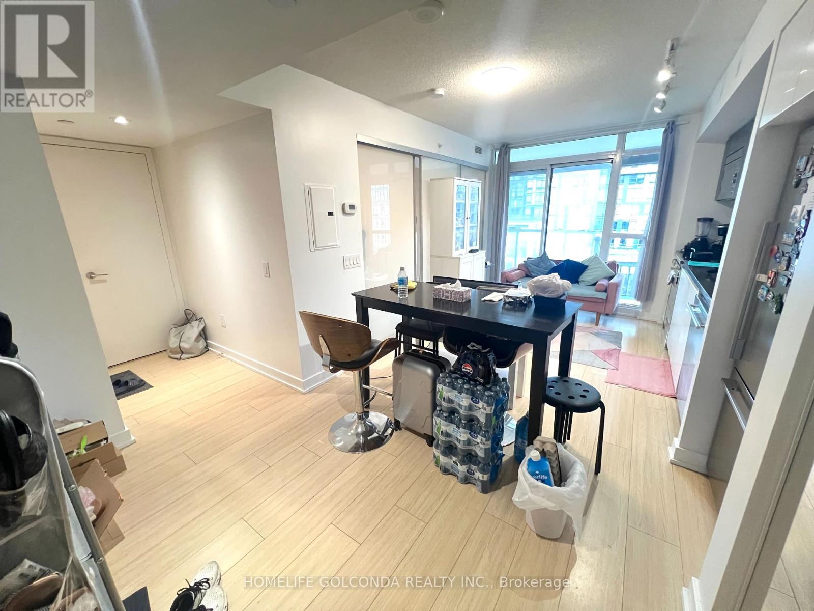 #719 85 Queens Wharf Road, Toronto (Waterfront Communities), Ontario, M5V0J9, Toronto (Waterfront Communities), Ontario — photo 1 of 5