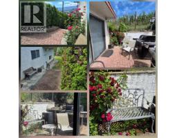Full bathroom - 838 Mckenzie Road, Kelowna, BC V1X2B3 Photo 11
