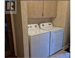Kitchen - 838 Mckenzie Road, Kelowna, BC V1X2B3 Photo 16