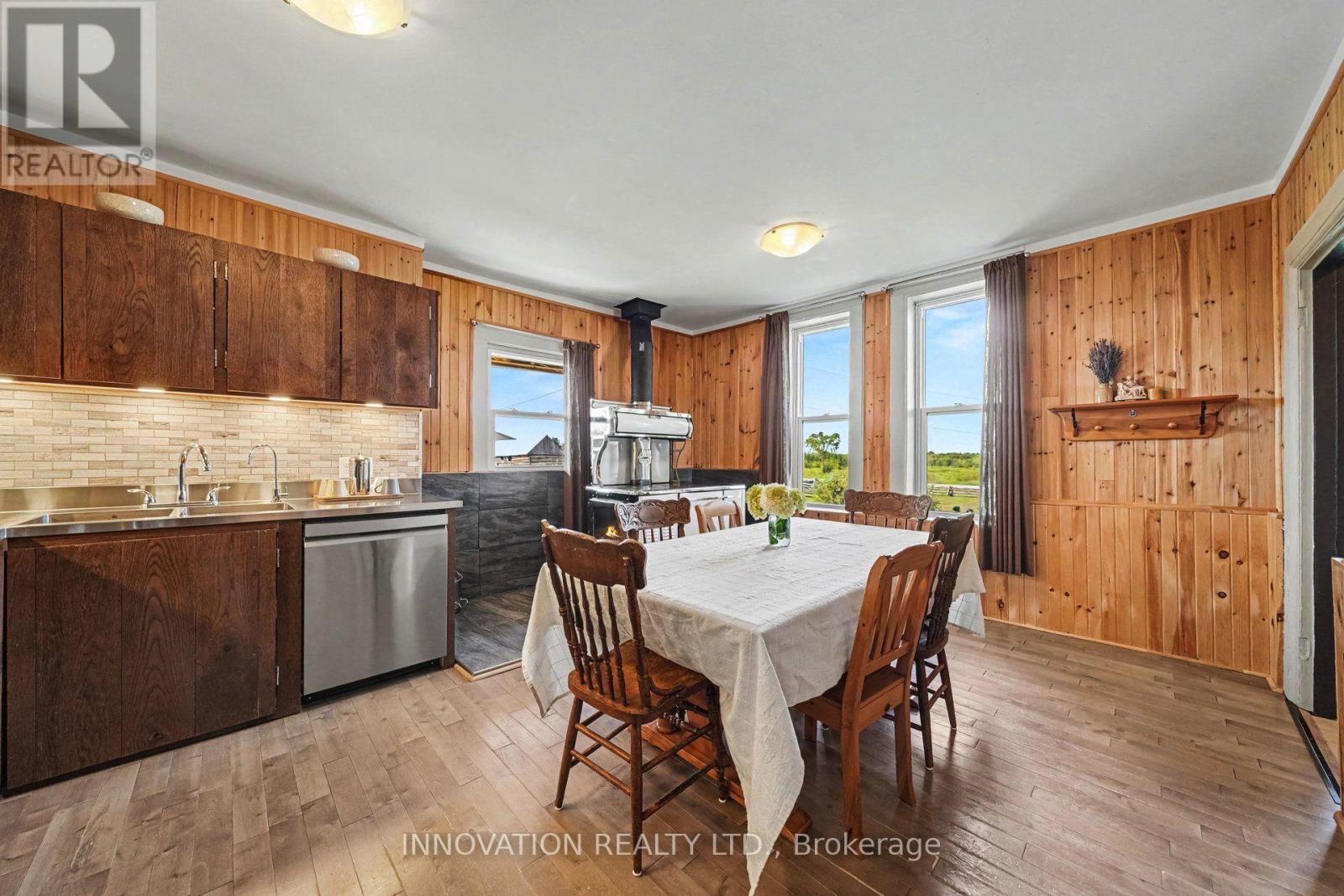 5 Bed, 3 Bath House for Sale in Ottawa – 649 UPPER DWYER HILL ROAD, Ottawa – MLS# X13751324 - Image 8