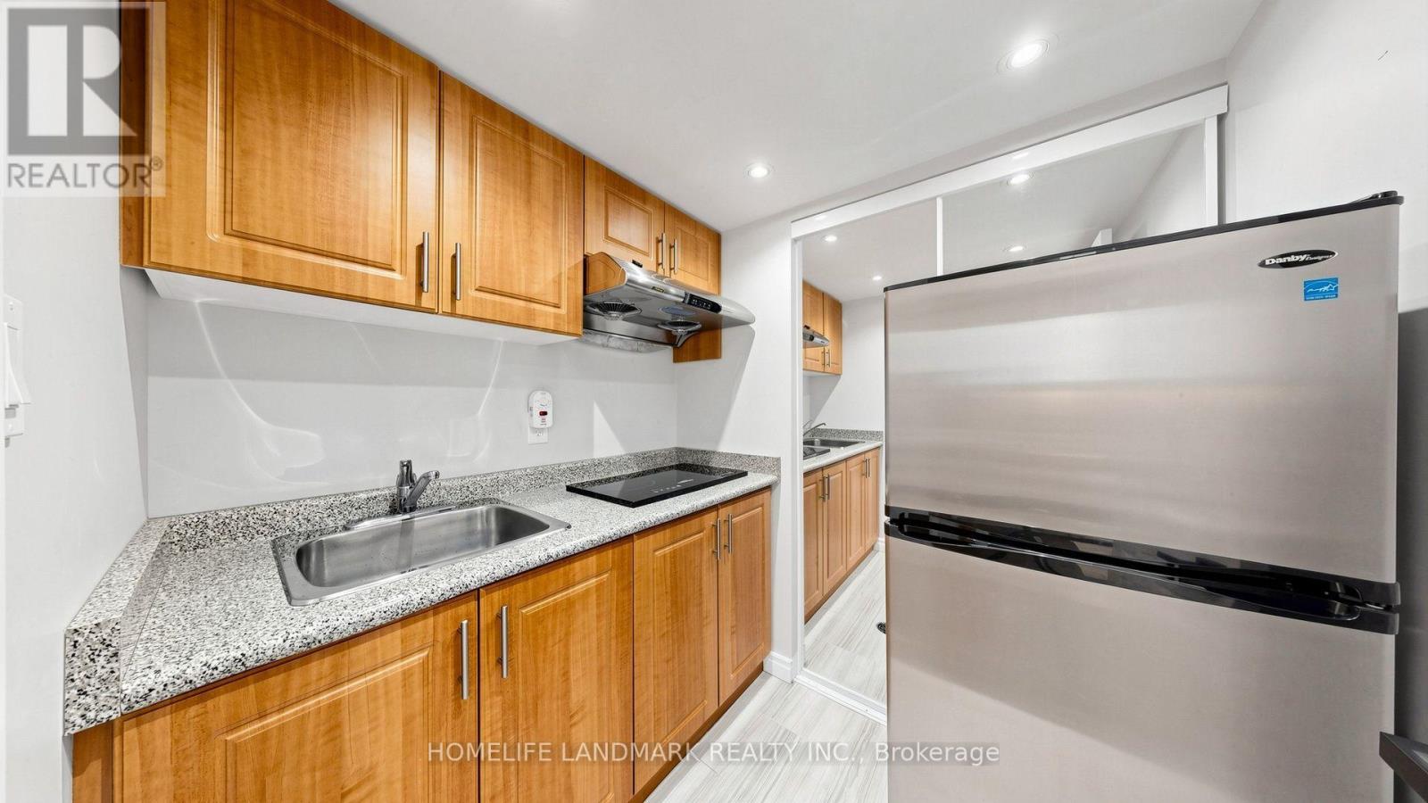 41 ANGUS DRIVE - 13