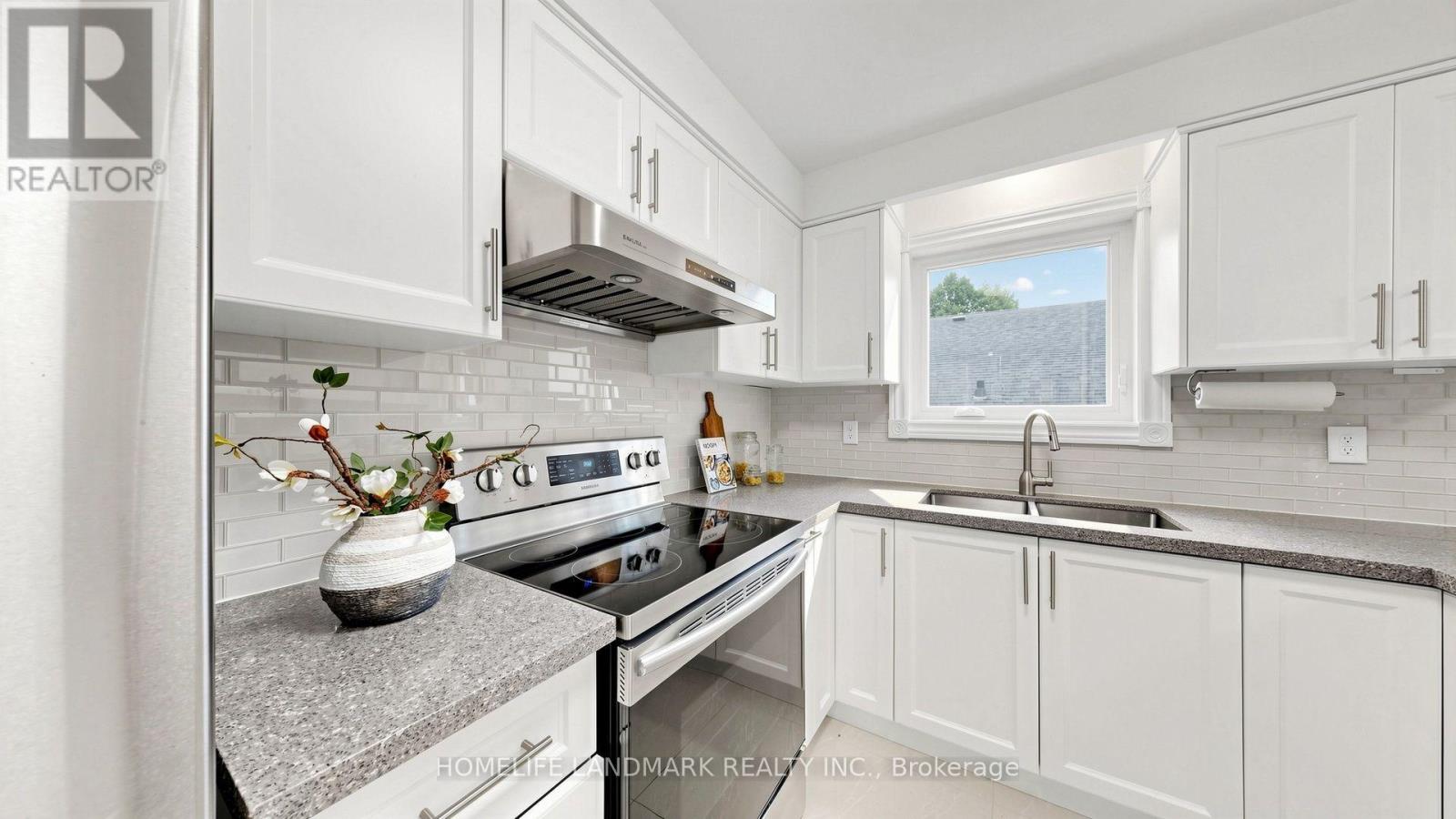 41 ANGUS DRIVE - 33