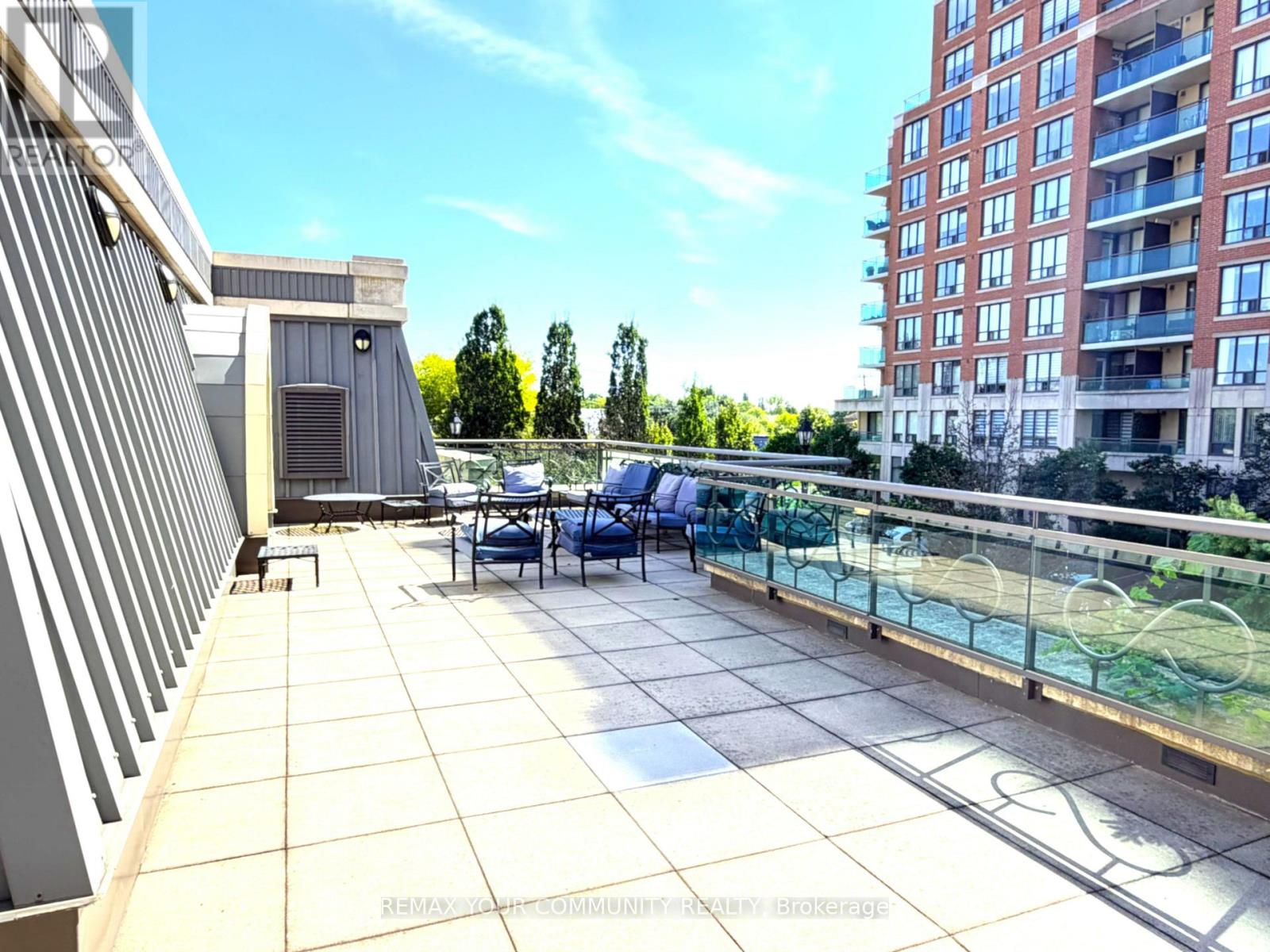 #311 330 RED MAPLE ROAD - Image 44