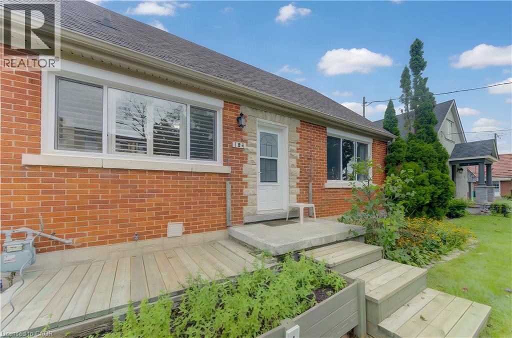 104 MAUSSER Avenue — photo 3