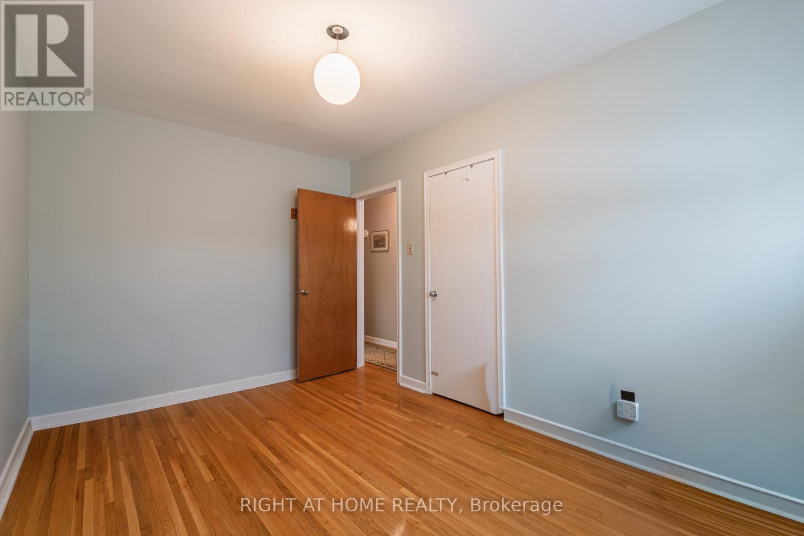 22 MONTERREY DRIVE - 18