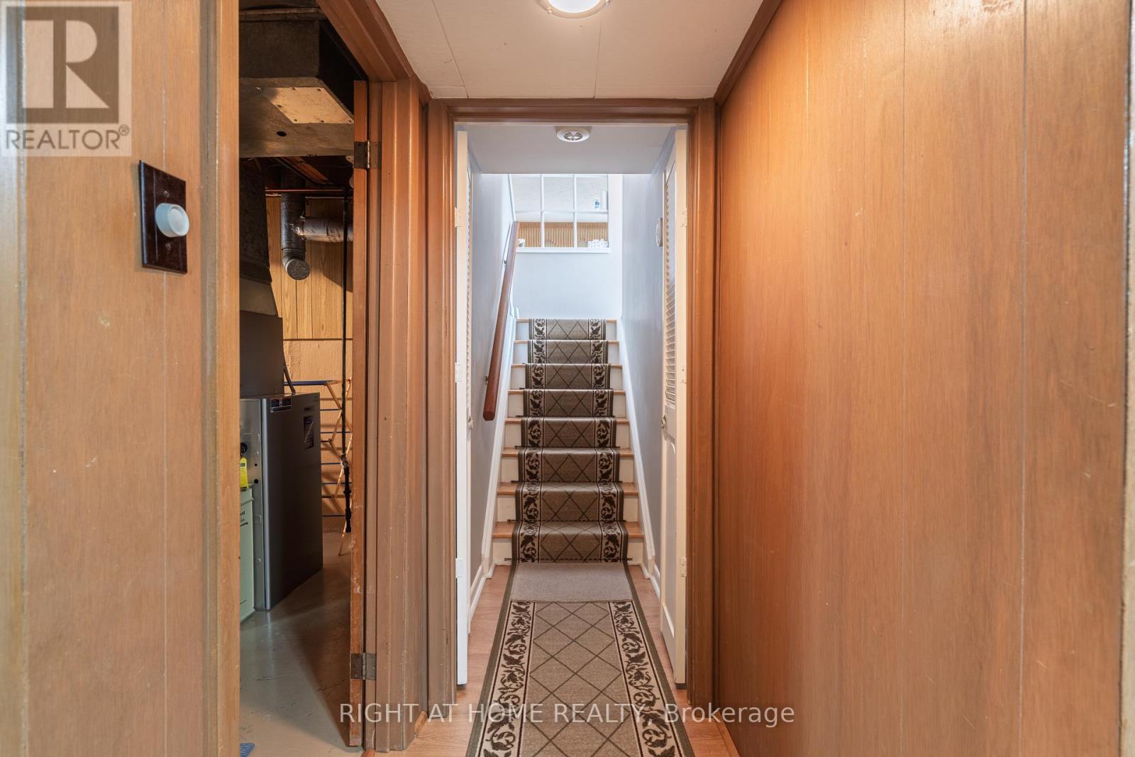 22 MONTERREY DRIVE - 20
