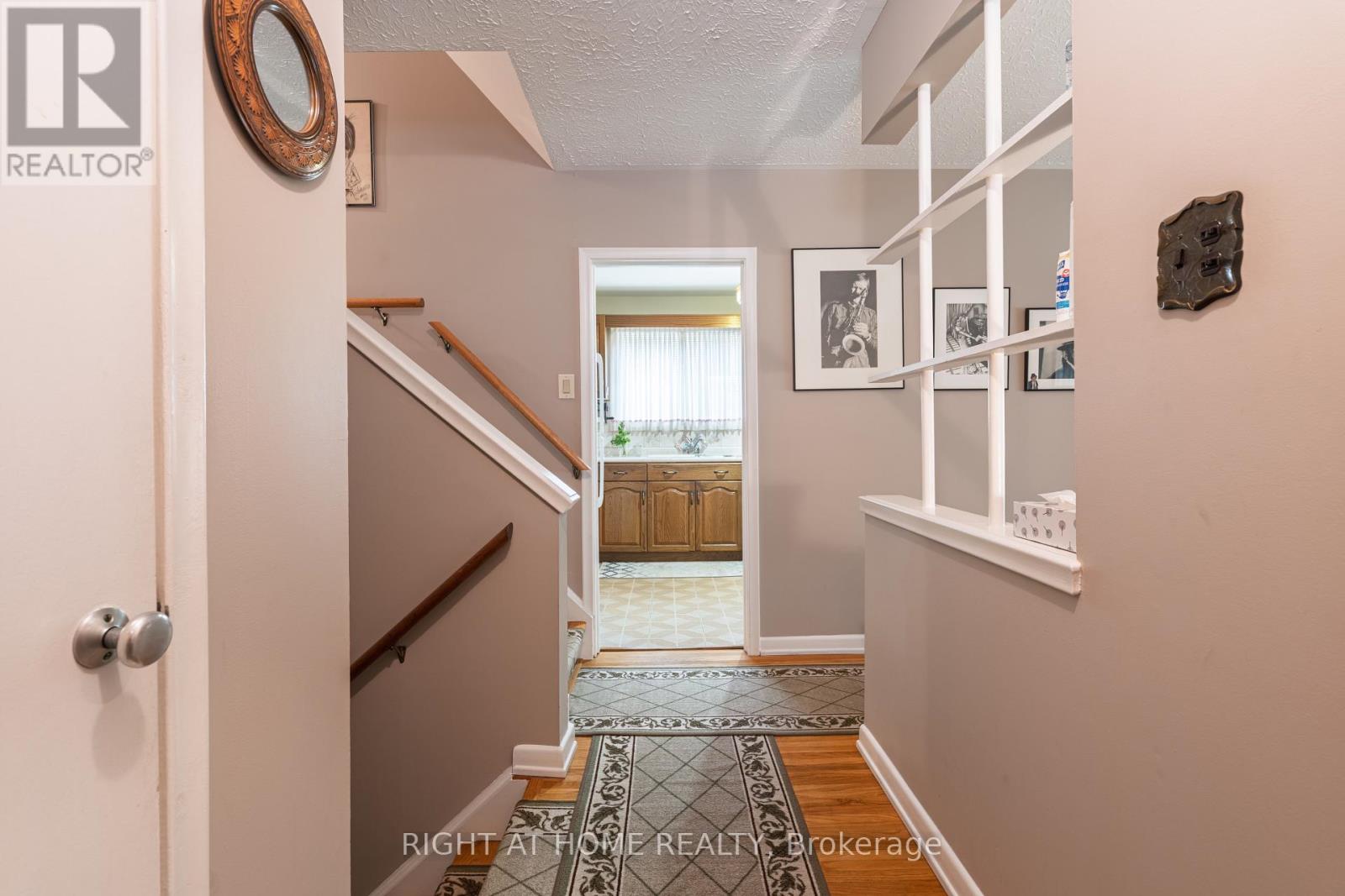 22 MONTERREY DRIVE - 5