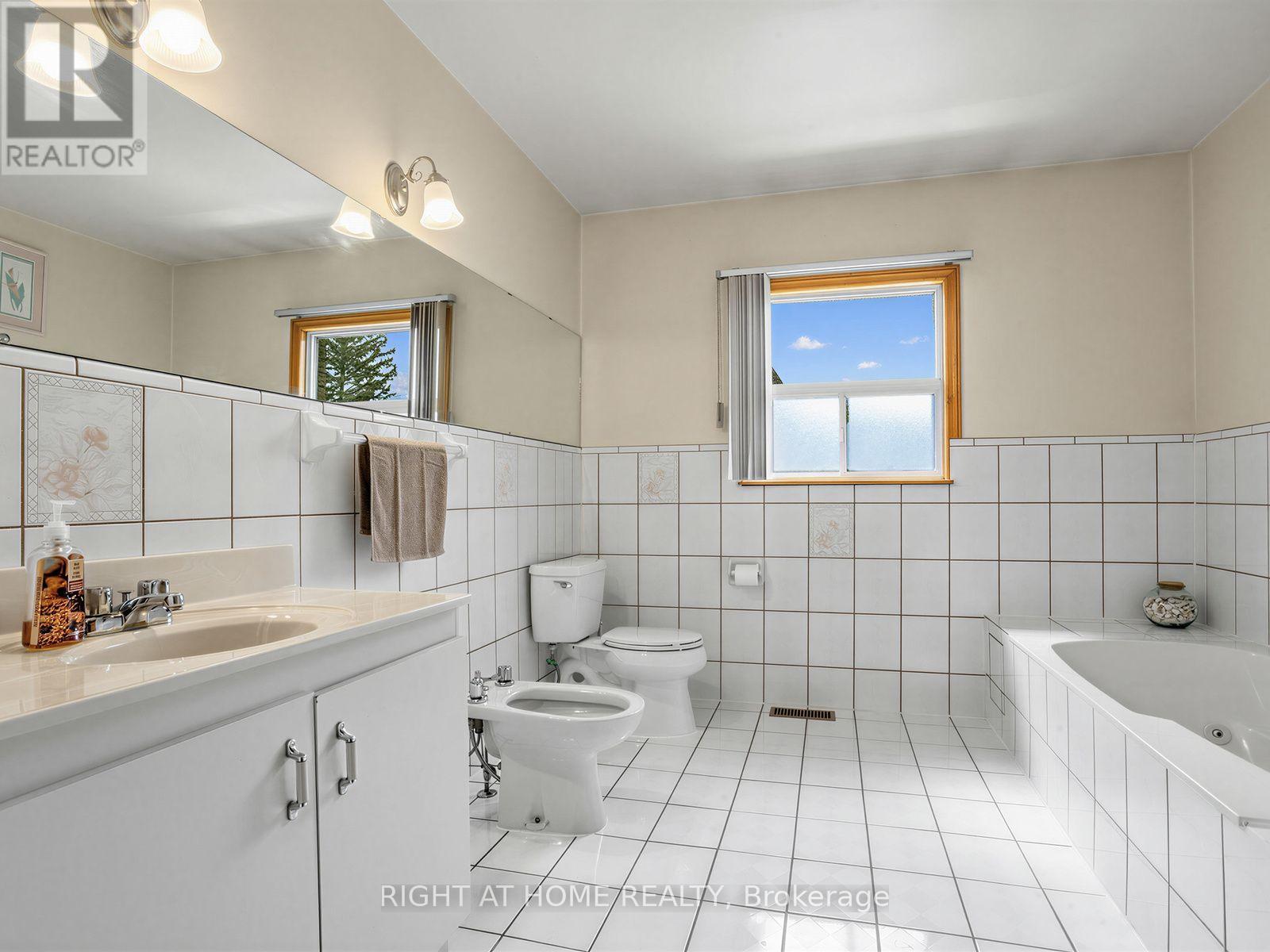 102 JUDSON STREET - 22