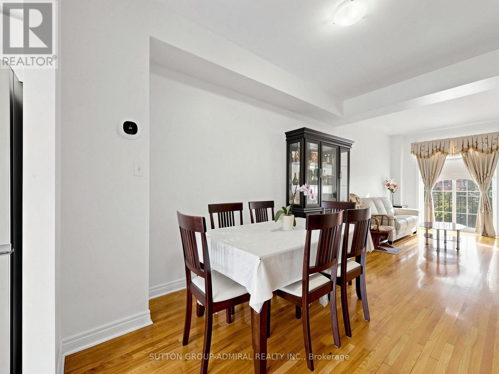 #5 1723 FINCH AVENUE W - 10