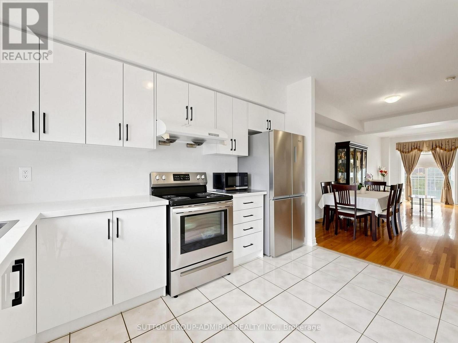 #5 1723 FINCH AVENUE W - 12