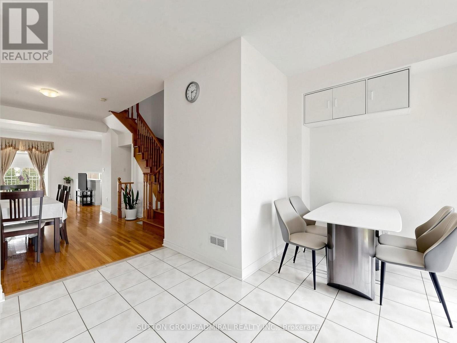 #5 1723 FINCH AVENUE W - 15