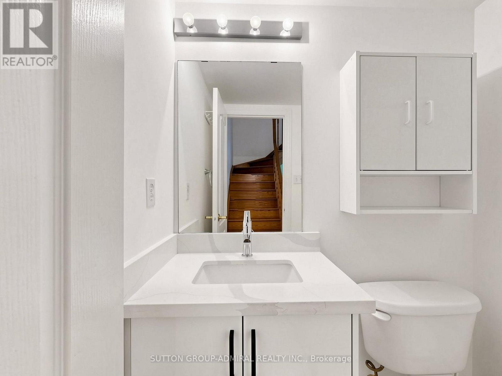 #5 1723 FINCH AVENUE W - 16