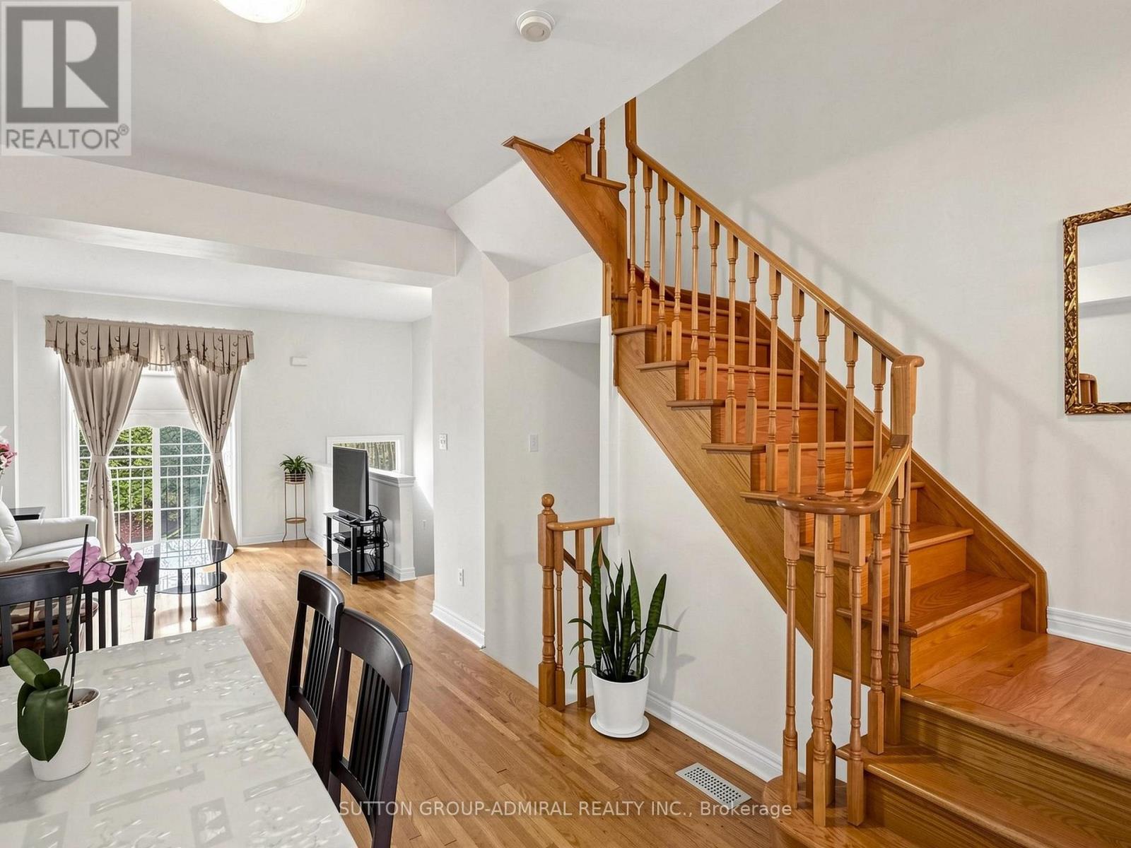 #5 1723 FINCH AVENUE W - 17