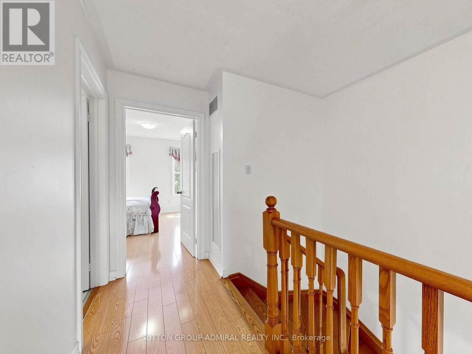 #5 1723 FINCH AVENUE W - 18