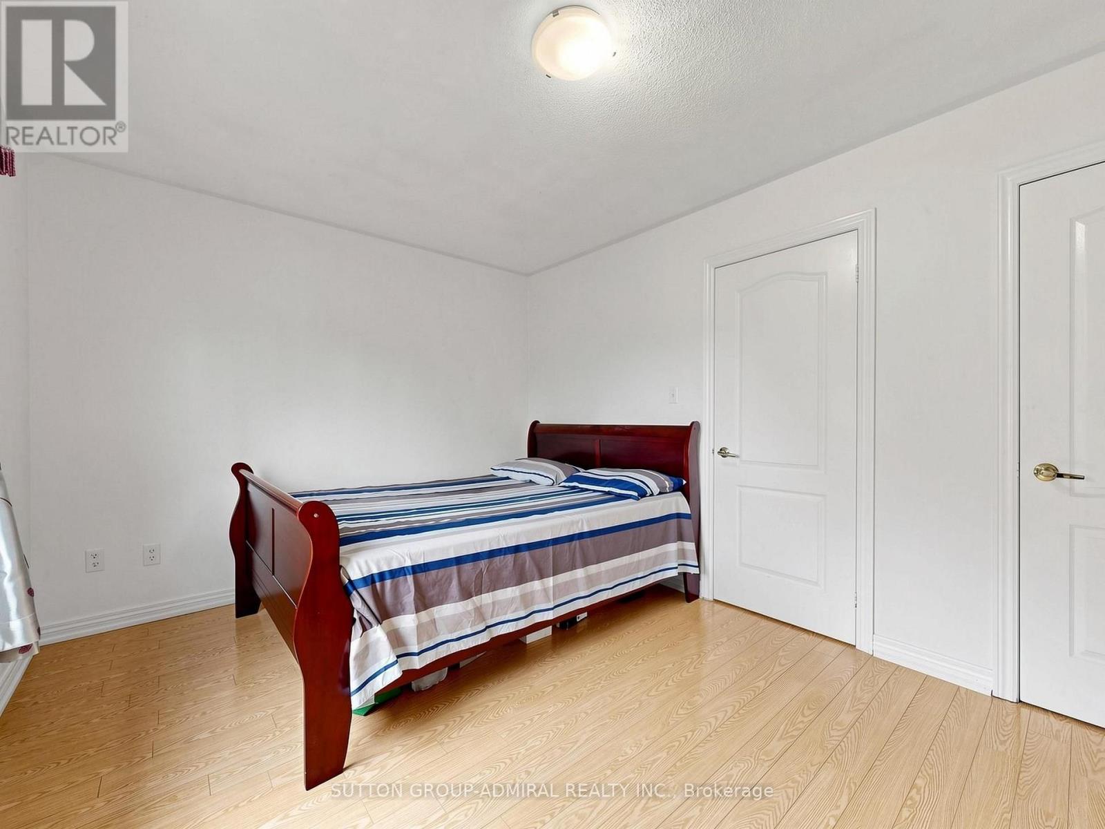 #5 1723 FINCH AVENUE W - 23