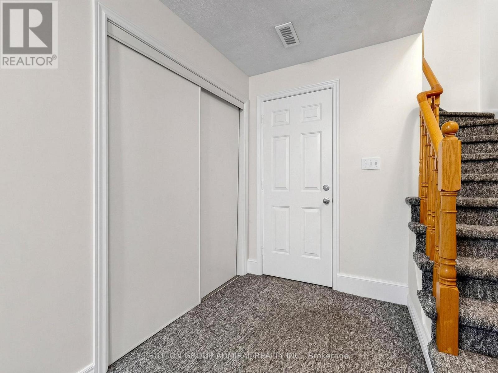 #5 1723 FINCH AVENUE W - 24