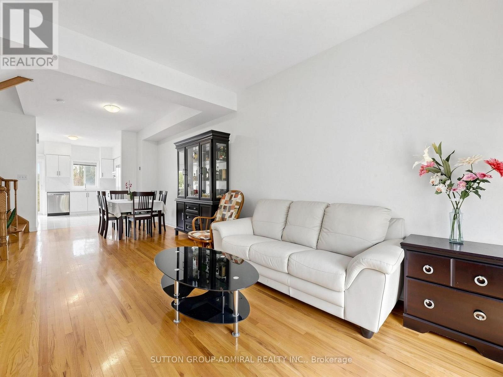#5 1723 FINCH AVENUE W - 6
