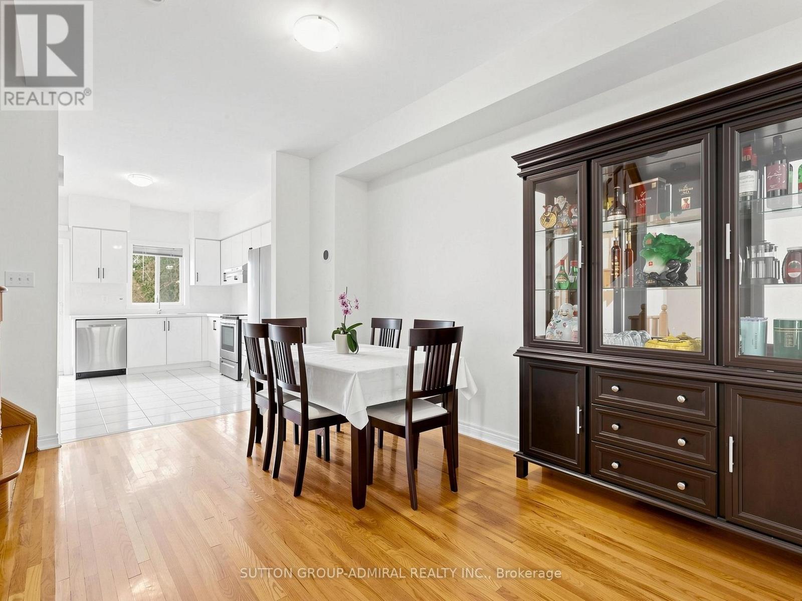 #5 1723 FINCH AVENUE W - 9