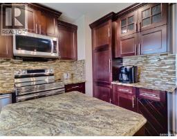 Family room - 144 Mcdonald Road, Estevan, SK S4A0B8 Photo 10