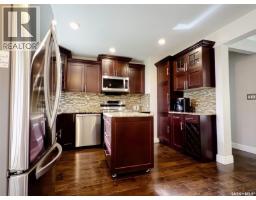 Kitchen - 144 Mcdonald Road, Estevan, SK S4A0B8 Photo 8