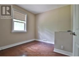 33 Regina Avenue, Toronto, ON M6A1R4 Photo 17
