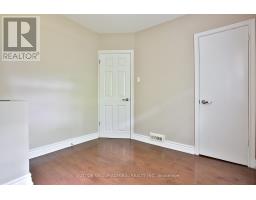 33 Regina Avenue, Toronto, ON M6A1R4 Photo 18