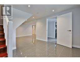 33 Regina Avenue, Toronto, ON M6A1R4 Photo 20