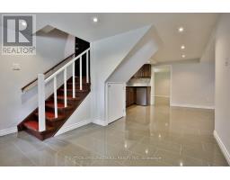 33 Regina Avenue, Toronto, ON M6A1R4 Photo 21