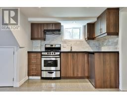 33 Regina Avenue, Toronto, ON M6A1R4 Photo 22