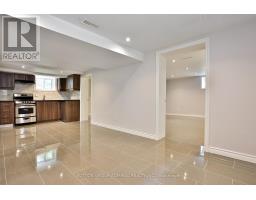 33 Regina Avenue, Toronto, ON M6A1R4 Photo 25
