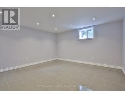 33 Regina Avenue, Toronto, ON M6A1R4 Photo 26