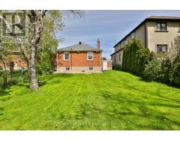 33 Regina Avenue, Toronto, ON M6A1R4 Photo 36