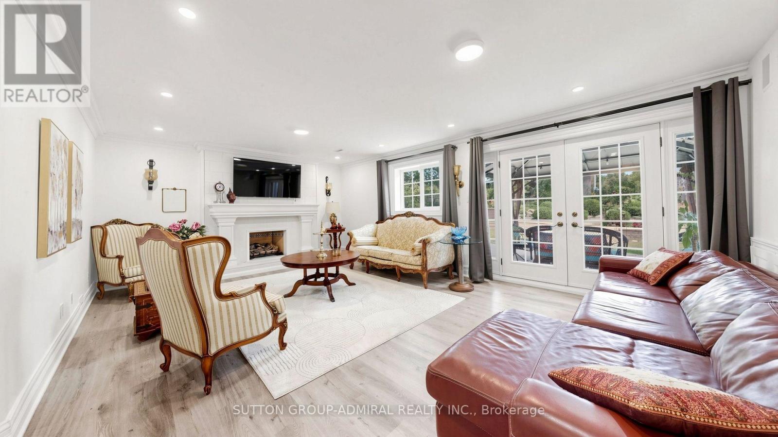 12 SAUNDERS LANE - 26