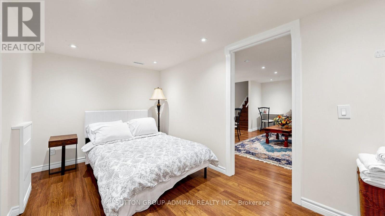 12 SAUNDERS LANE - 31