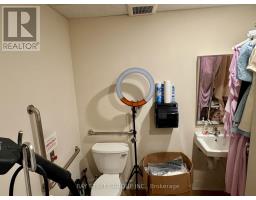 5 - 9610 Yonge Street, Richmond Hill, ON L4C1V6 Photo 9
