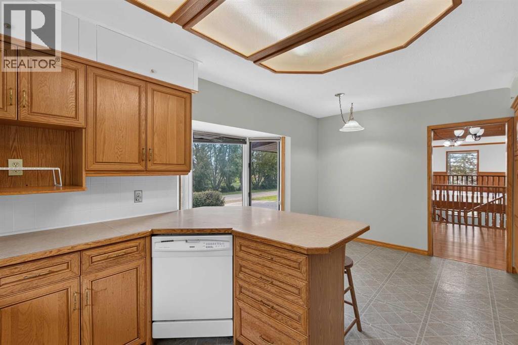 Listing photo – 320045 Range Road 241, Rural Kneehill County