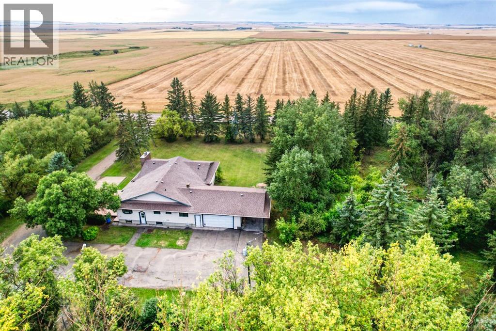 Listing photo – 320045 Range Road 241, Rural Kneehill County