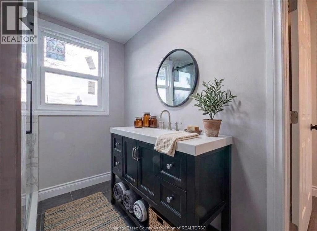 1165 Elm AVENUE - 11