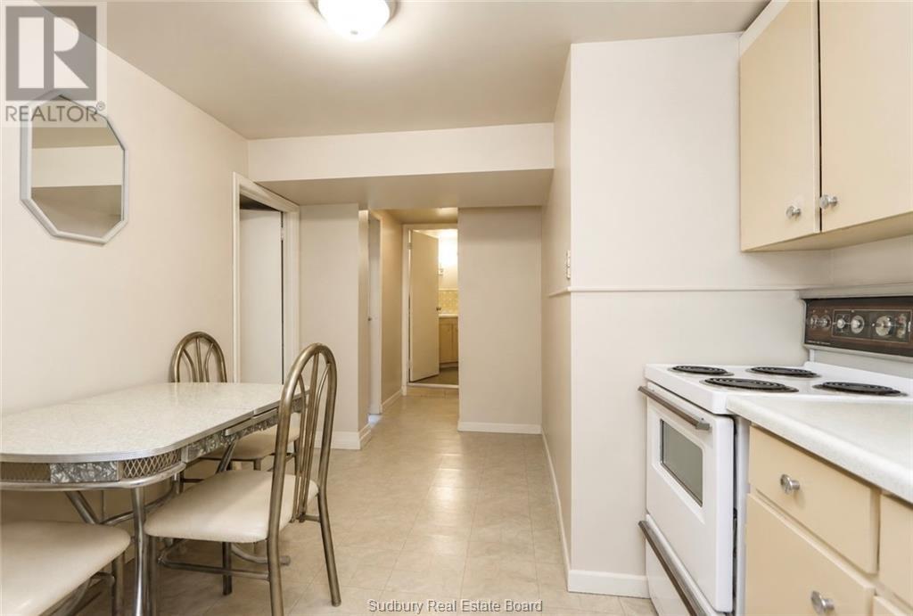 478 Ash Street - Image 26