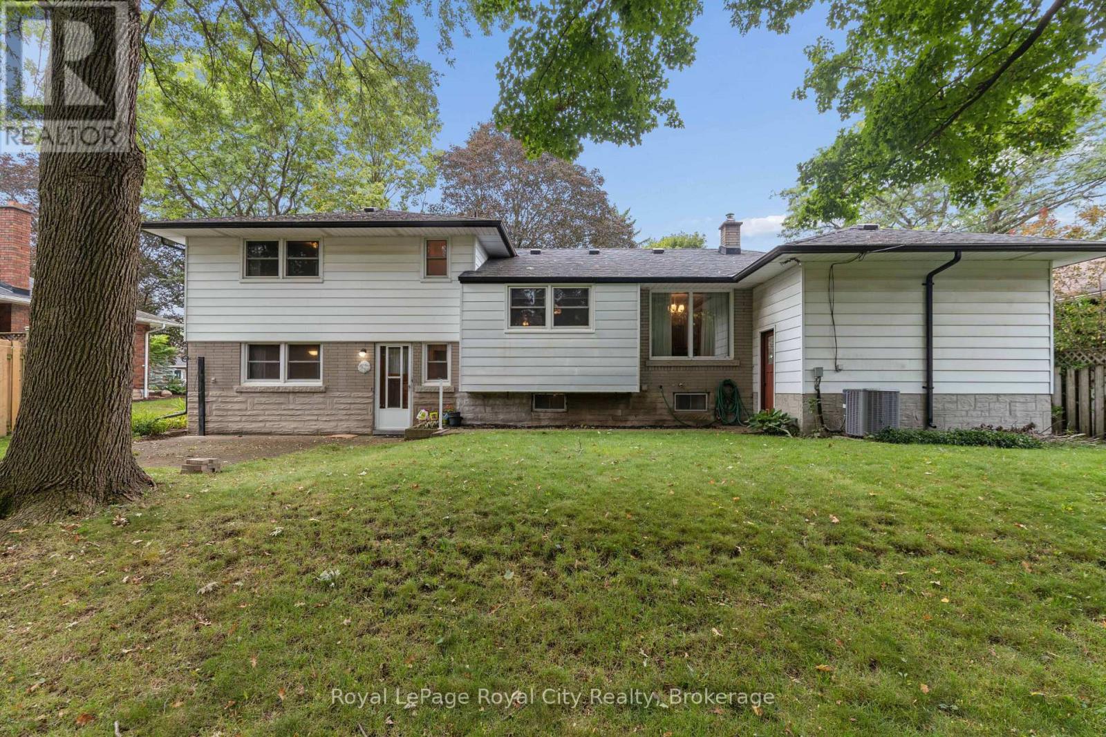 62 RODNEY BOULEVARD - 32