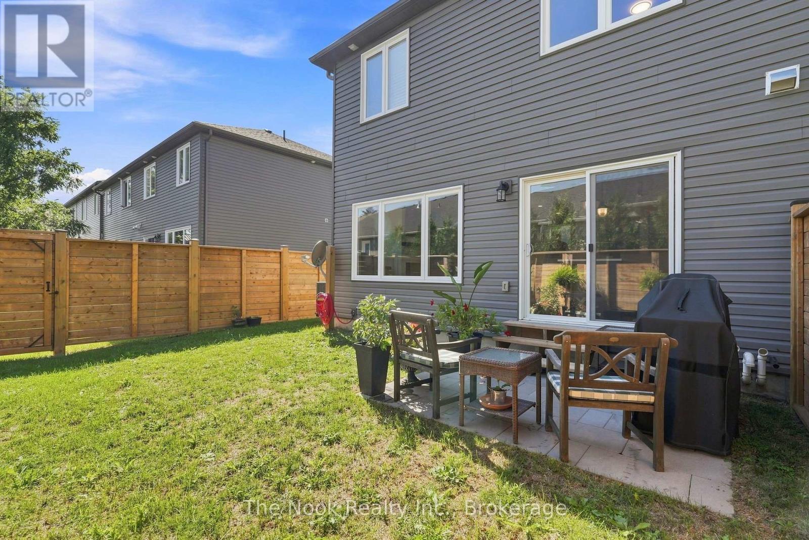 30 CAMPBELL CRESCENT - 39