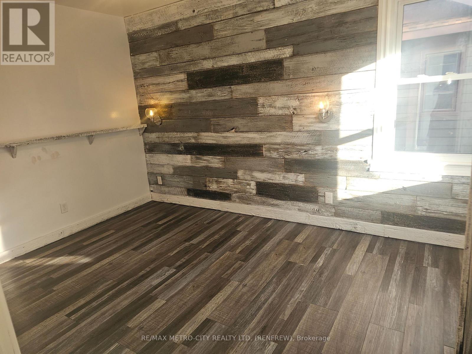 478 NEW STREET - 8